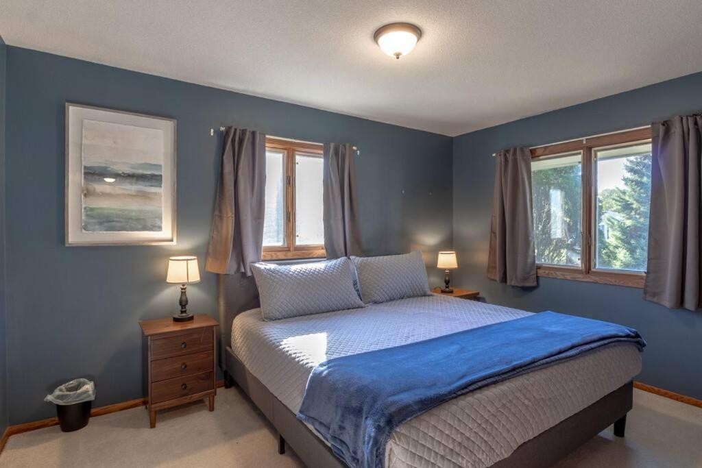 Family Home W/ 2 King, 2 Queen Beds + Game Room Bemidji Ngoại thất bức ảnh