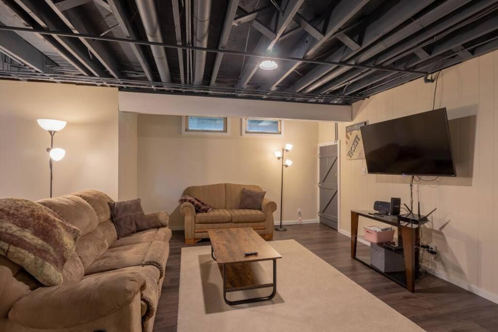 Family Home W/ 2 King, 2 Queen Beds + Game Room Bemidji Ngoại thất bức ảnh
